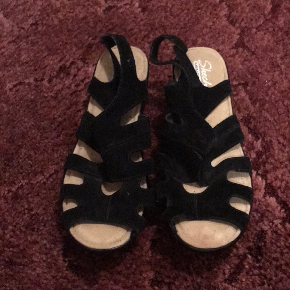 Women’s Skechers sandals size8.5